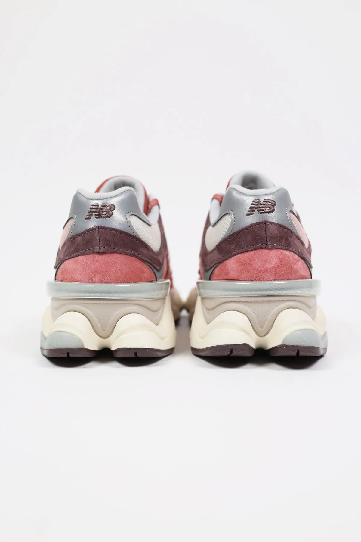 9060 - Mineral Red/Truffle/Rain Cloud